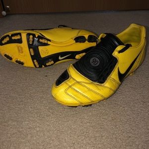 Nike T90 Men’s Soccer Cleat